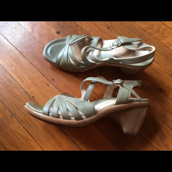 Dansko 36 Strappy Sandal Green Stacked high Heel - Picture 1 of 8